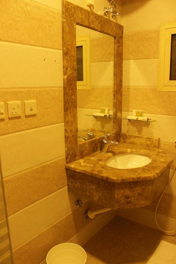 الفخامة الماسية للوحدات السكنية المفروشة Aparthotel Sidi Hamzah Luaran gambar