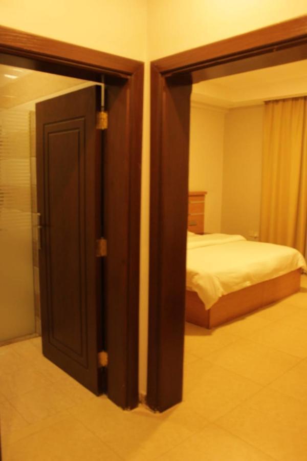 الفخامة الماسية للوحدات السكنية المفروشة Aparthotel Sidi Hamzah Luaran gambar