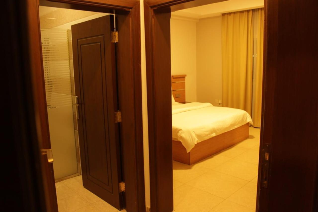 الفخامة الماسية للوحدات السكنية المفروشة Aparthotel Sidi Hamzah Luaran gambar
