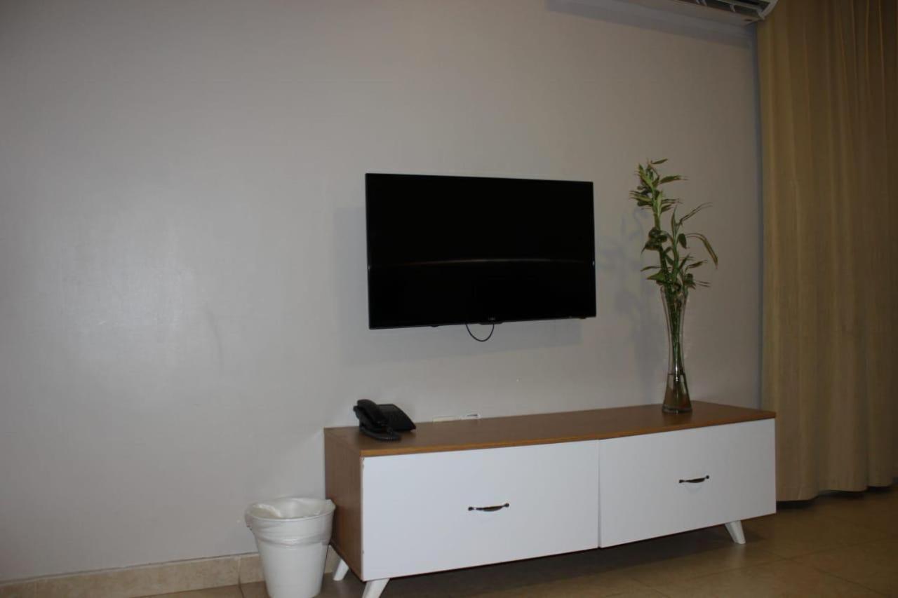 الفخامة الماسية للوحدات السكنية المفروشة Aparthotel Sidi Hamzah Luaran gambar